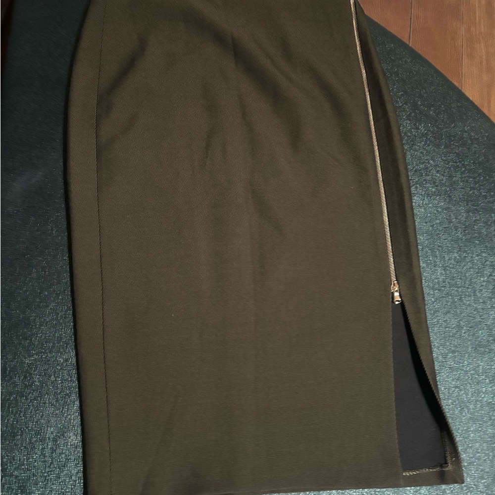Zara Green Midi Pencil Skirt with Slit for Work from waist to down is 30 inch